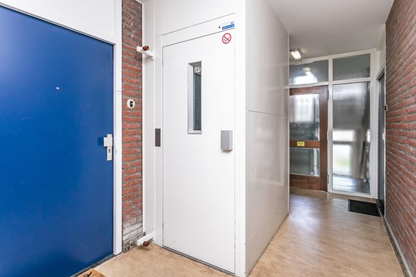 Foto - Verkocht onder voorbehoud: Appartement op 1e etage , 1 slaapkamer, balkon, duurzame VVE plus garage. Centraal gelegen nabij alle verbindingswegen.
